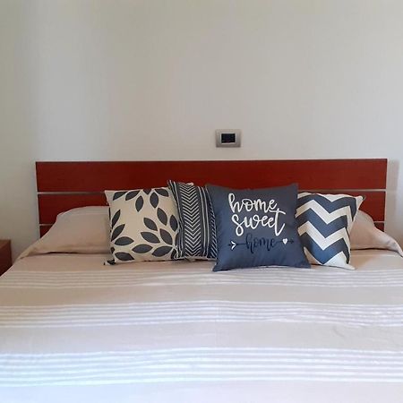 8 Via V. Monti Villa Loiri Porto San Paolo Екстериор снимка
