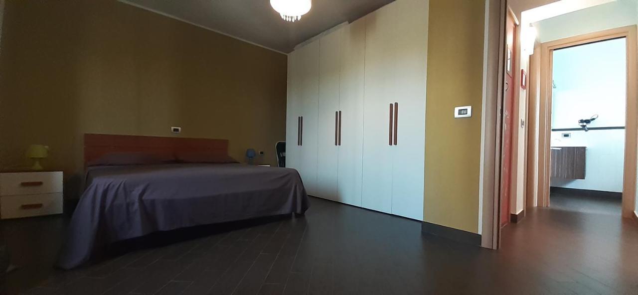 8 Via V. Monti Villa Loiri Porto San Paolo Екстериор снимка