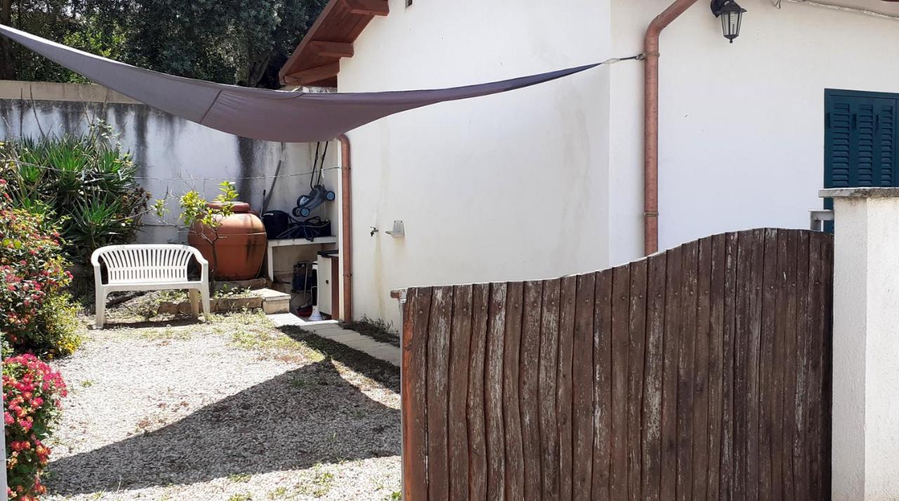 8 Via V. Monti Villa Loiri Porto San Paolo Екстериор снимка